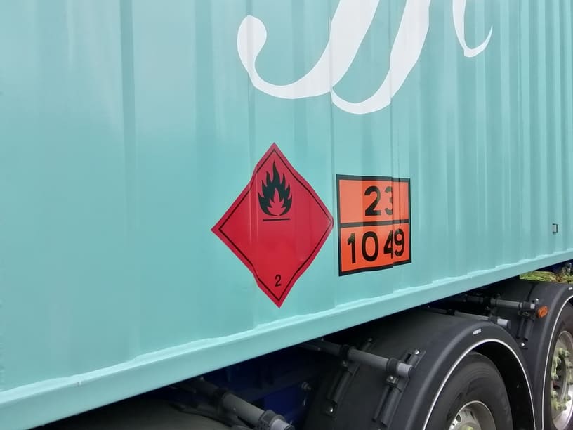 Identification marchandise dangereuse sur remorque de camion